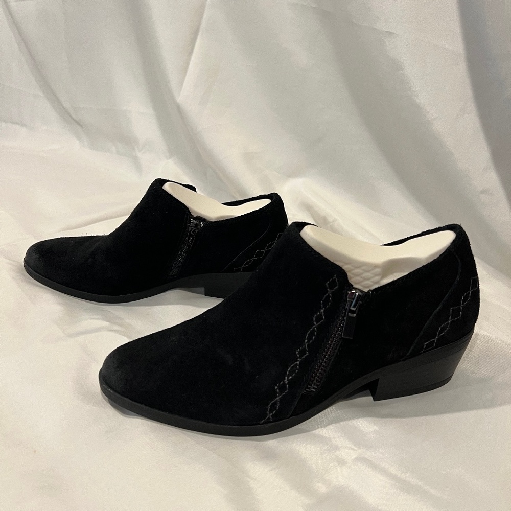 Earth Origins Zippered Bootie Size 9 *NWOB*